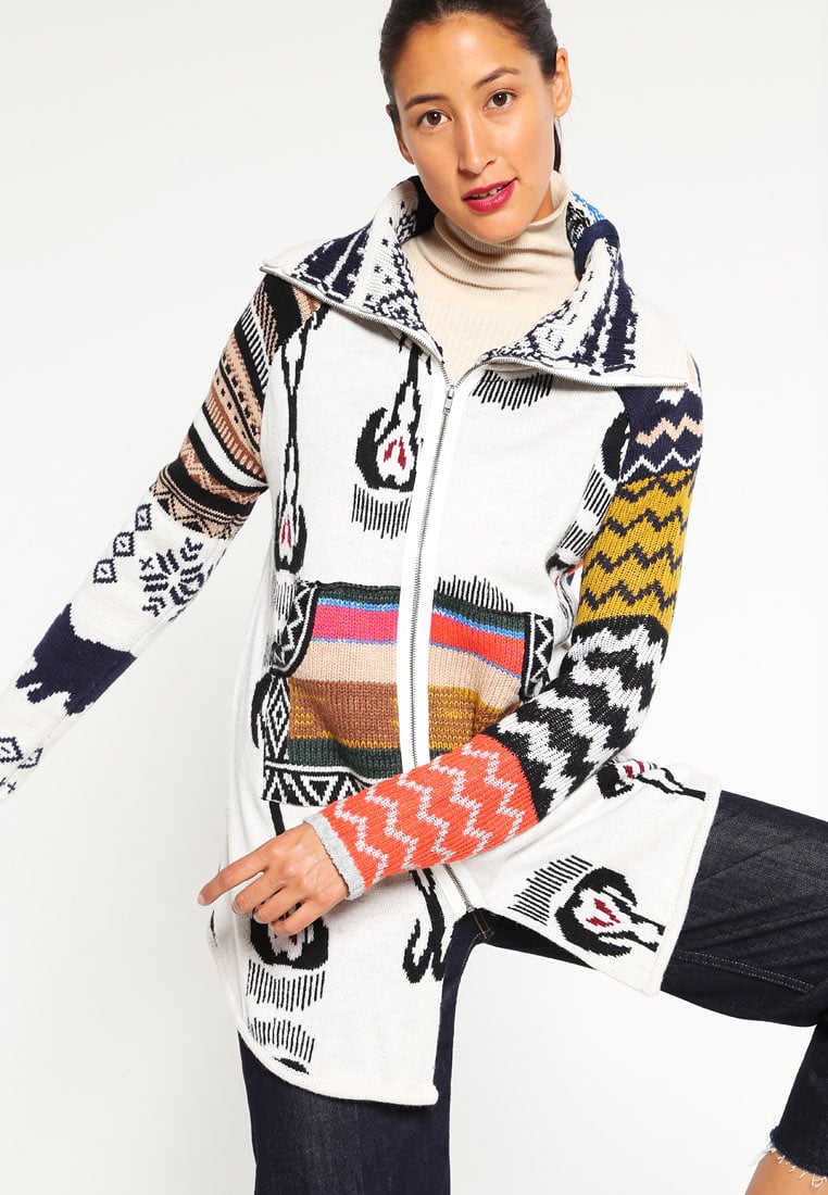Desigual LISO - Cardigan blanco Donna Abbigliamento Maglieria & Felpe,borsa reversibile,desigual scarpe,Vendita Online,Fresco a Buon Mercato Desigual-Donna Abbigliamento-Maglieria & Felpe Vendita Online | Rivenditori Italia Desigual-Donna Abbigliamento-Maglieria & Felpe - Grande Sconto Nel Nostro Negozio