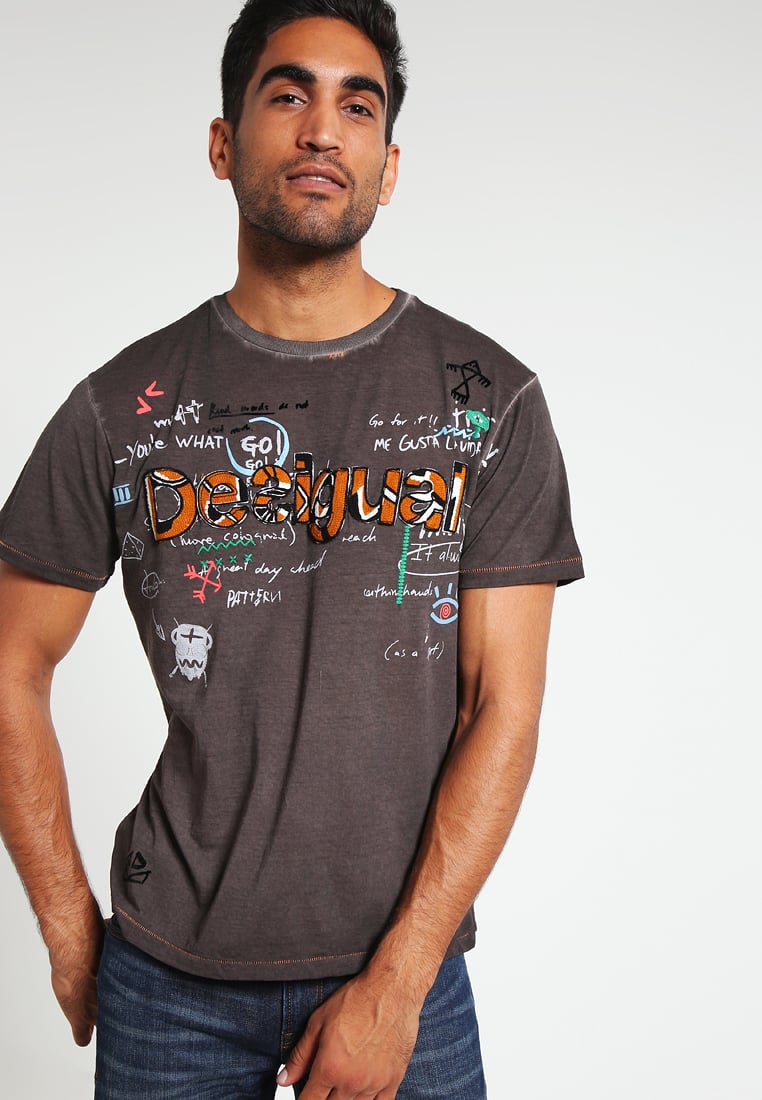 Desigual T-shirt con stampa - coffee bean Uomo Abbigliamento & Polo,desigual saldi su saldi,nuova collezione zara,Italia sito ufficiale,Fresco a Buon Mercato Desigual-Uomo Abbigliamento-T-shirt & Polo Vendita Online | Rivenditori Italia Desigual-Uomo Abbigliamento-T-shirt & Polo - Grande Sconto Nel Nostro Negozio